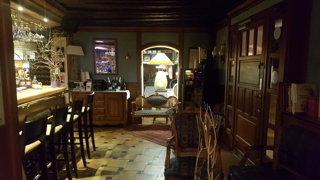 Hotel Logis - & Restaurant Le Gonfalon 3*