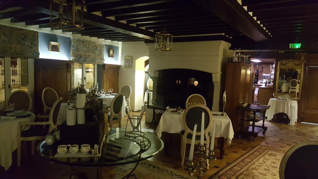 Hotel Logis - & Restaurant Le Gonfalon 3*